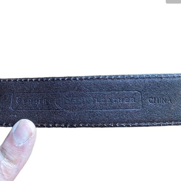 😄 Fossil brown genuine leather belt with silver hardware and design sz L - Picture 10 of 10